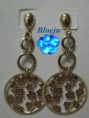 /products/medalhinha-com-flores-banhada-a-ouro/